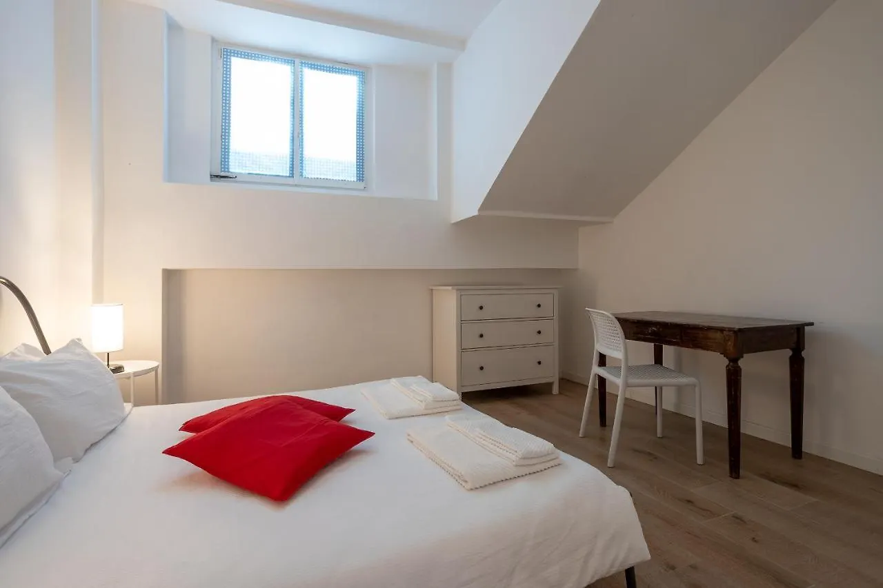City Centre Apartment - 10 Minutes To Duomo - Free Wifi E Netflix Milan